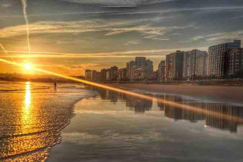 Apartamento A 100Metros De La Playa De San Lorenzo Gijon Ngoại thất bức ảnh